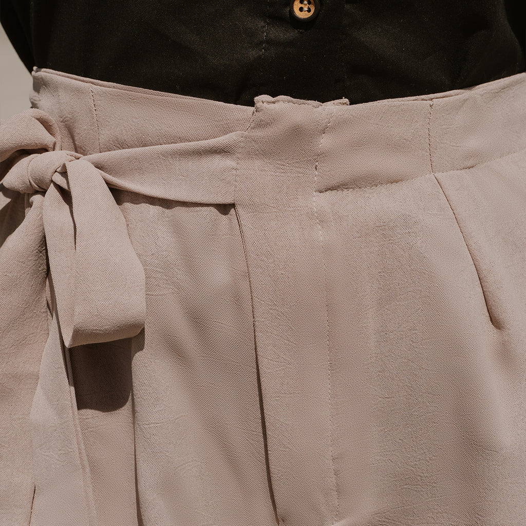 The Soléra Luxe Trousers – Sand Tie