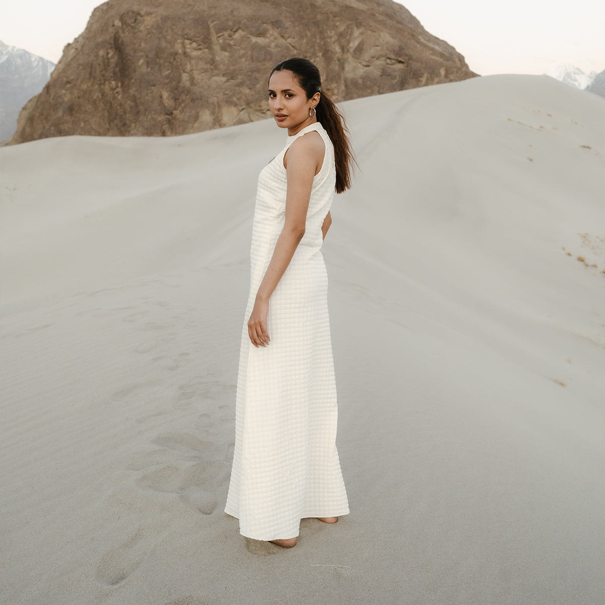 The Élyra Luxe Gown – Ivory Radiance
