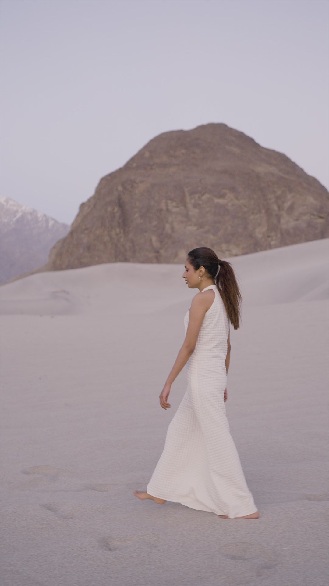 The Élyra Luxe Gown – Ivory Radiance